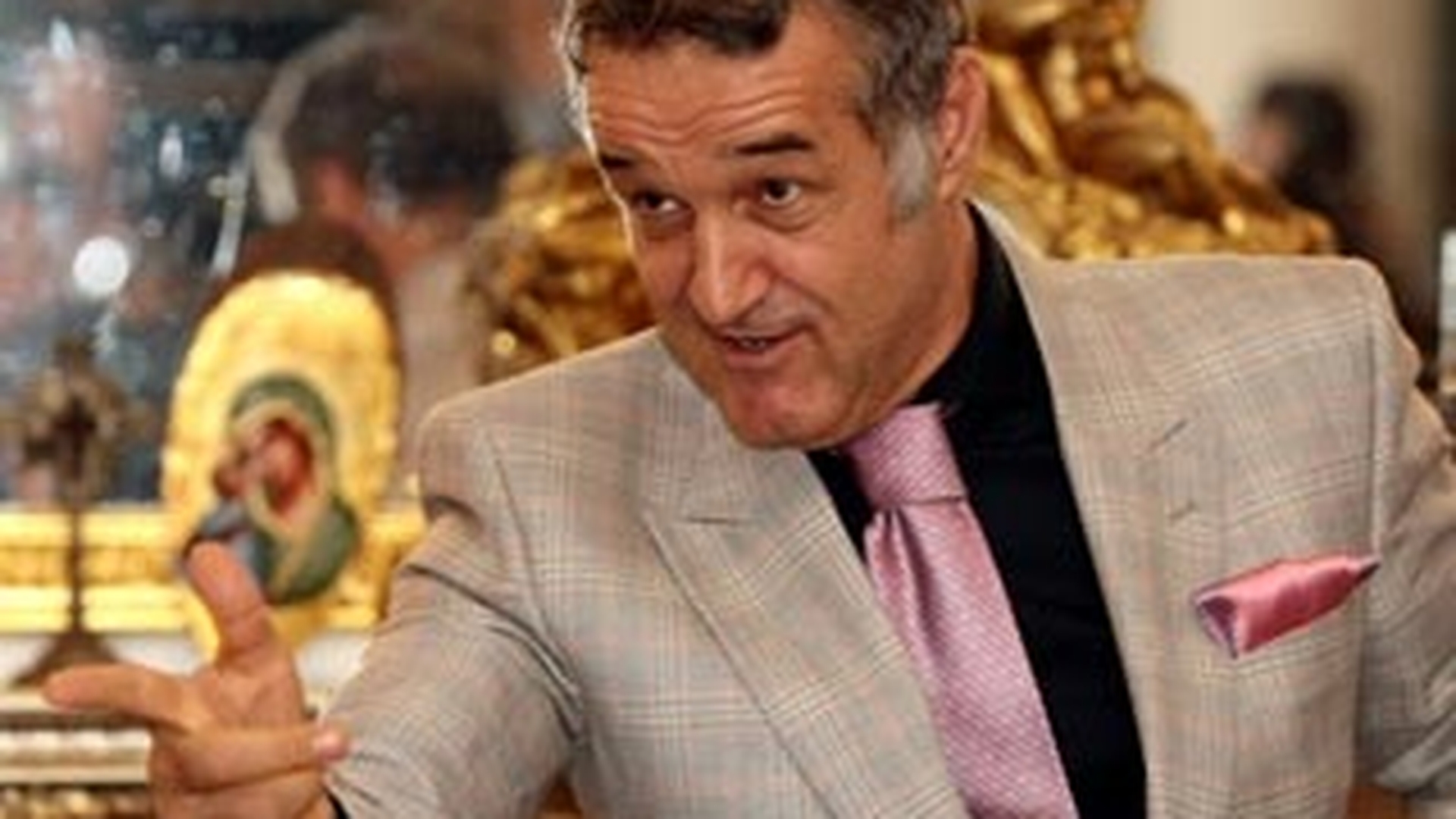 Gigi Becali vrea sa intervina in forta intre Cruduta si Nila: "Daca e femeie usoara, o lasi, nu o bati! Daca se mai intampla vreodata asa ceva, va promit eu ca Mihai se duce la puscarie!"