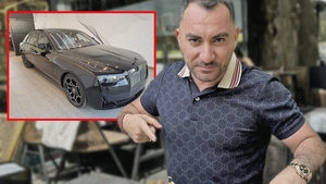 AU, AU, AU, ce idee i-a venit lui Pescobar! Cum vrea milionarul să-şi schimbe Rolls-ul, mai nou: "Nu mai există în România"