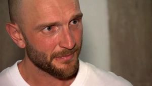 Motivul pentru care Cătălin Bordea a fost părăsit de tată. A povestit totul la America Express: "M-a lăsat pe un scaun în autobuz, a plecat și..."
