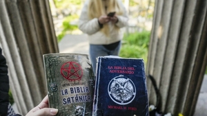 Țara în care Templul lui Satan câștigă tot mai mulți adepți. Care e motivul pentru care oamenii renunță la credința în Dumnezeu