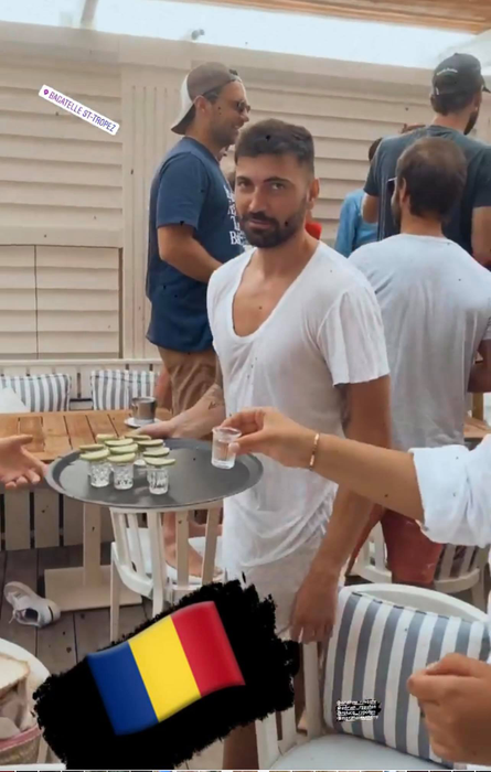 Petrecere cu fotbaliști și celebrități din România la Saint Tropez
