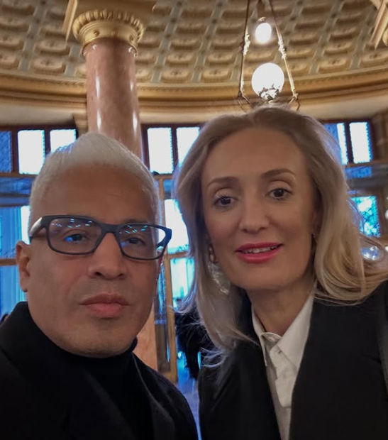 ”Micuțul” Wilmark este sub „regim militar” în căsnicie! Soția lui conduce tot, chiar și banii! ”Voi, româncele, sunteți prea pornite, prea focoase…”