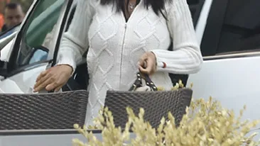 Iti place cum arata Nicoleta Luciu  nemachiata? FOTO de COLECTIE