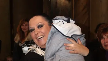 Monica Anghel nu poate sa stea departe de fiul ei, Aviv