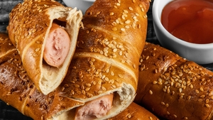 Îngrașă sau nu? Câte calorii are un covridog din simigeriile Petru din România?