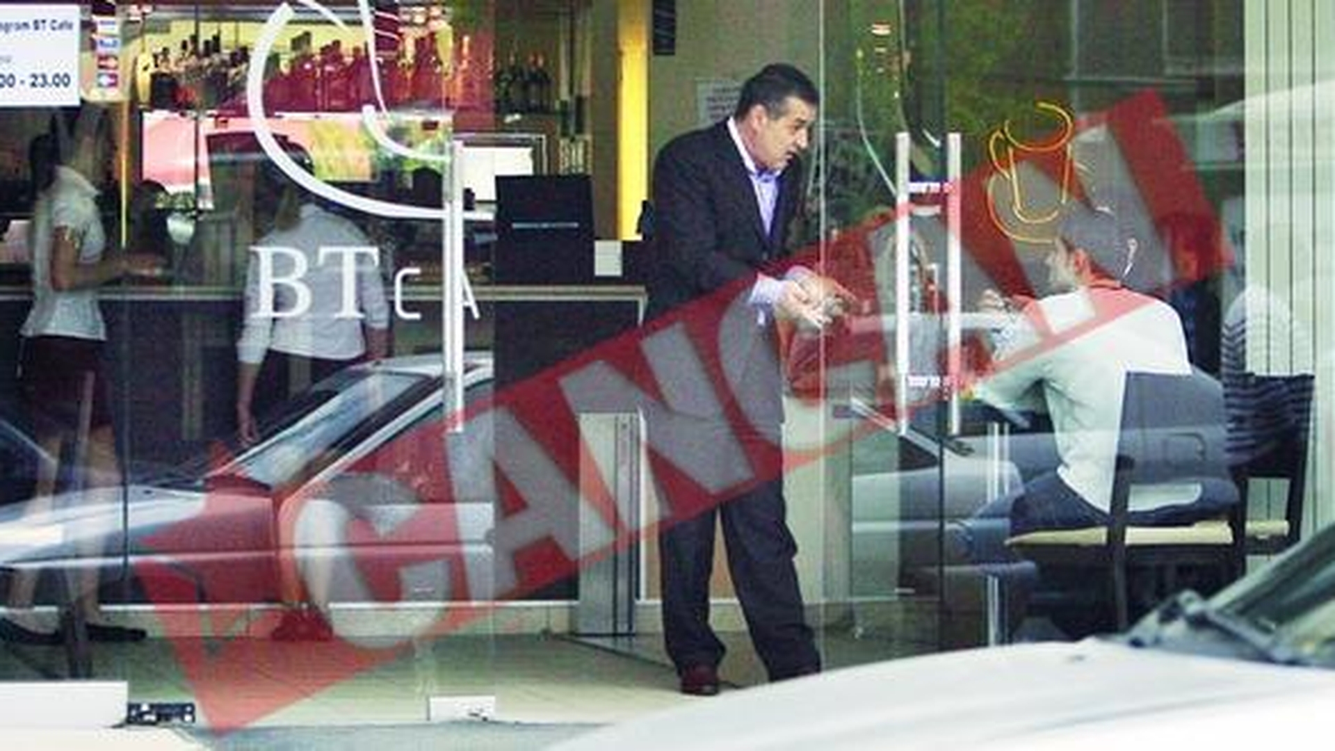 Gigi Becali s-a luat de Daniel Coman intr-o cafenea