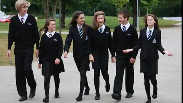 Ce se poate întâmpla cu uniformele elevilor în următorul an școlar