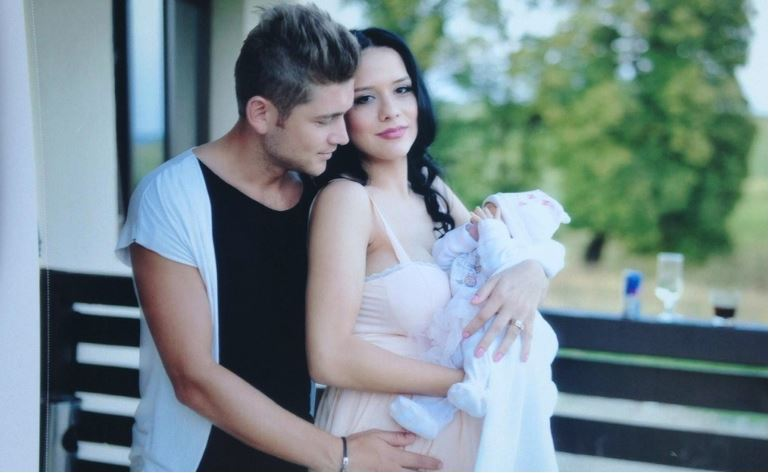 A divorțat în secret! Drama din familia cântăreței Elena Gheorghe