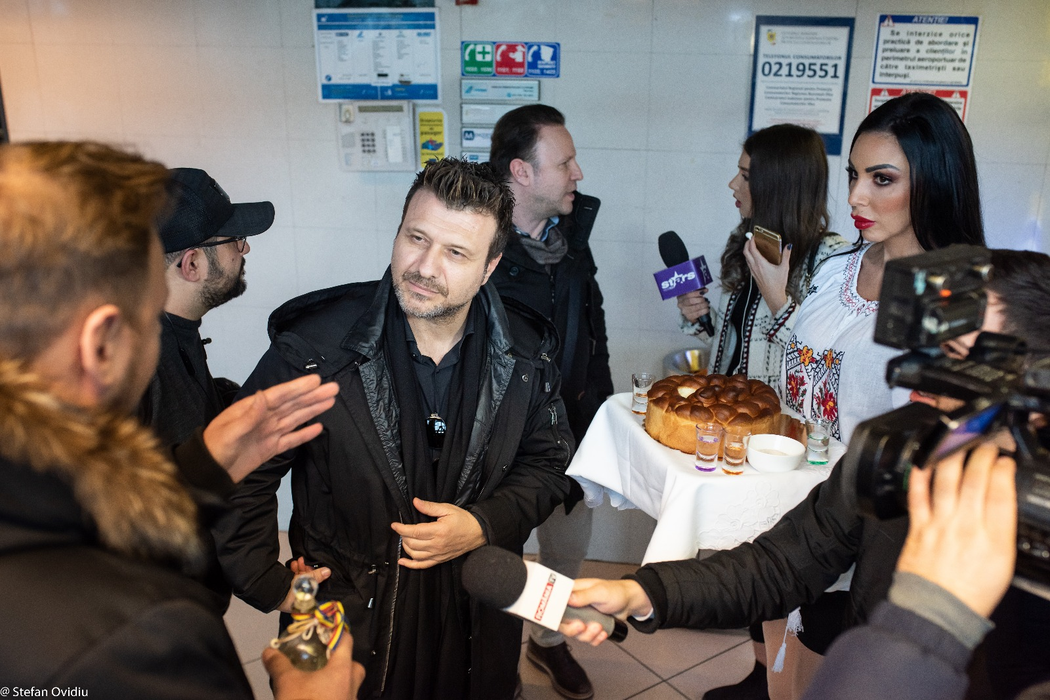 Giannis Ploutarchos, întâmpinat cu pâine și sare de o bombă sexy