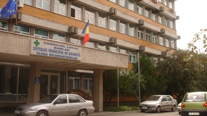 O bolnavă psihic externată din spital fără ştirea familiei a fost răpită de un clan de romi, sechestrată şi violată timp de 11 zile