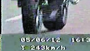 Prins de radar cu 243 de kilometri pe ora! Motociclistul-zburator