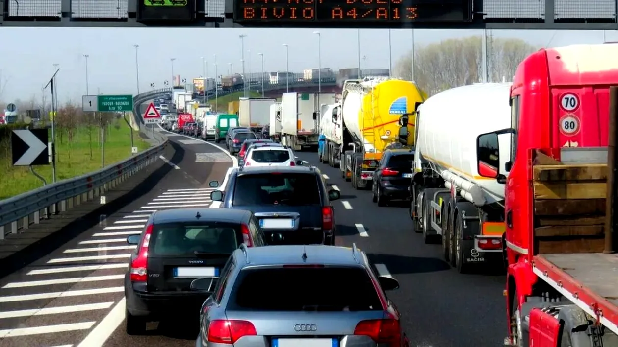 S-a dat legea pentru șoferii din România care au permis categoria B. Președintele ceruse reexaminarea actului normativ