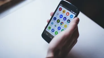 Elevii din această țară nu mai au voie cu telefoane mobile în școală. Decizia a fost luată vineri, 1 decembrie