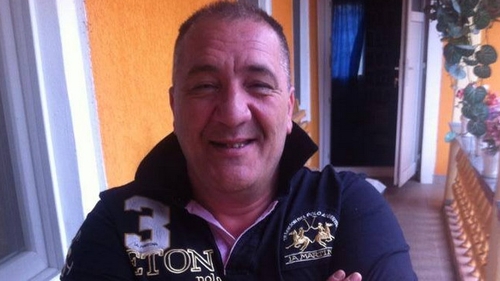 Isi vinde unghiile de la picioare si isi face talismane din ele! Ce interlop de la noi e in stare de asa ceva!