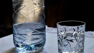 Doi soți din Constanța au ajuns la spital, după ce au băut apă plată: ”Ne-au spus că am avut noroc că am băut o cantitate foarte mică”