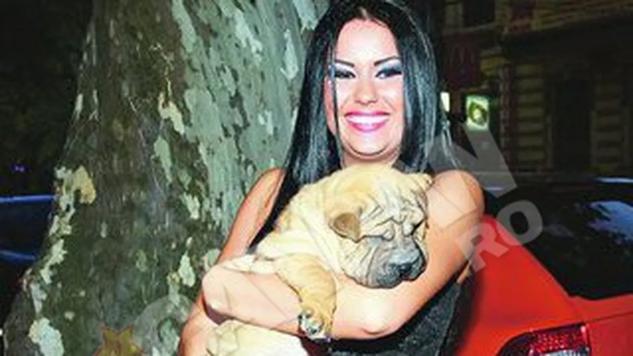 Daniela Crudu imbratiseaza gratis!