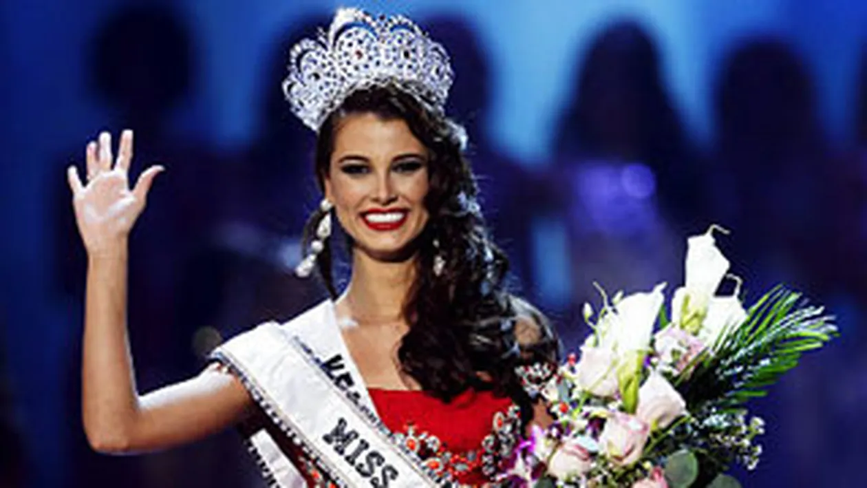 Miss Univers si-a donat parul