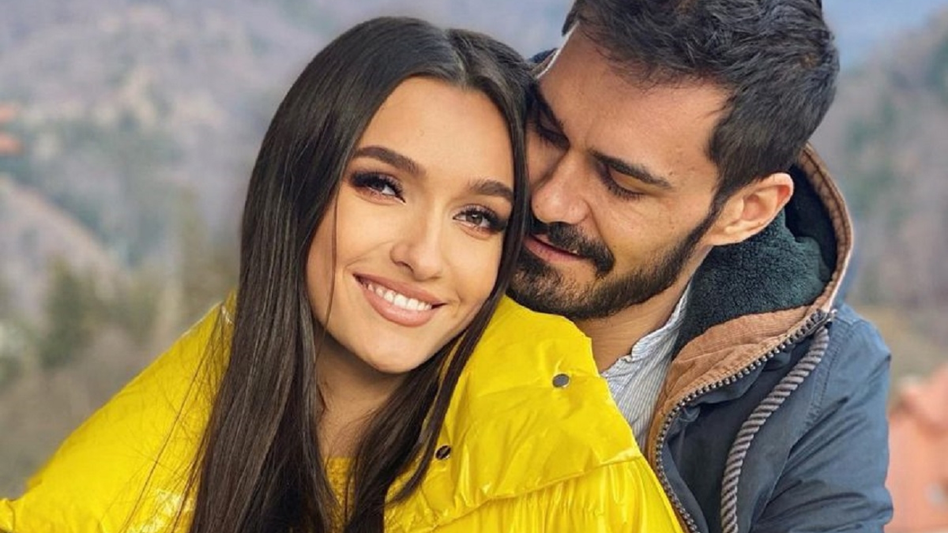 Detaliul care duce la o sarcină „pe bune” în cazul Vivianei Sposub. A încercat să-și ascundă burtica, la revenirea în televiziune? FOTO