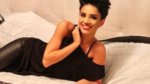 ADELINA PESTRIŢU şi-a schimbat stilul vestimentar! Cum a apărut îmbrăcată vedeta:,,Arăţi mai în vârstă…‘’