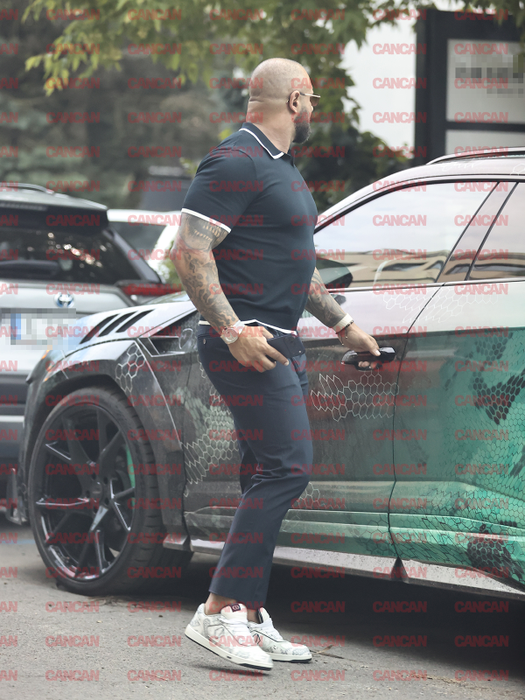 Alex Bodi urcă în luxosul Lamborghini Urus