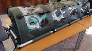 Cercetătorii militari au realizat, într-un timp record, un Sistem de evacuare a personalului contaminat cu agenți biologici – BIOEVAC (tip izoletă)