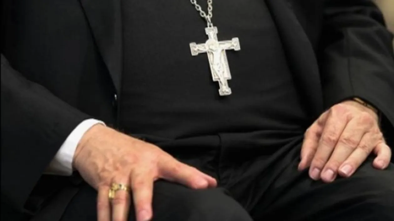 Un preot din Argeș a lovit intenționat cu mașina un bărbat. Care a fost motivul