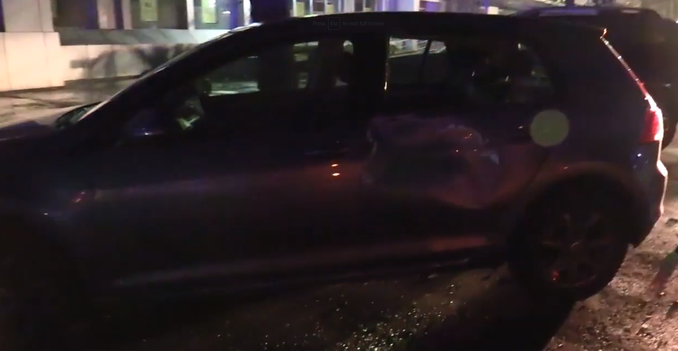 Accident înfiorător în Brăila. Șoferul unui BMW, proiectat pe șosea după ce a pierdut controlul volanului și a făcut prăpăd. Bărbatul de 23 de ani, în comă la spital