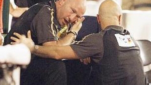 Walter Zenga, la un pas sa isi piarda vederea! VEZI AICI cum i-a explodat o petarda in fata!
