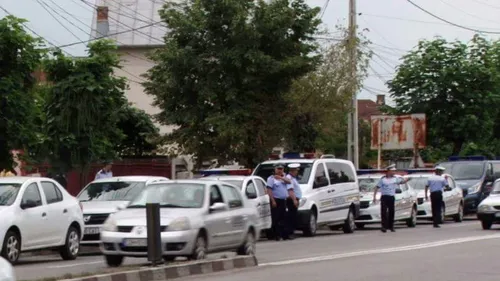 Zi de foc pentru polițiștii din Dâmbovița, după ce l-au scăpat pe Ghenosu. Ministrul de Interne și șeful Poliției au descins la Târgoviște