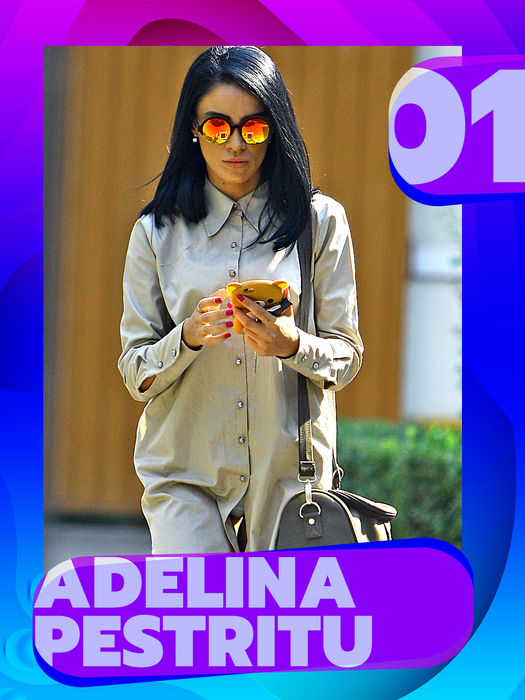 Ramona Olaru sau Delia, în TOP 25 sexy-vedete care… Iluzie optică, nu au nimic sub fustițe?!