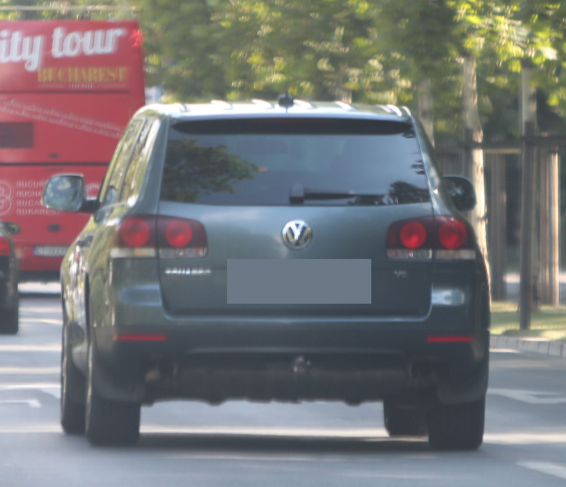 Alin Mastan a coordonat din umbră jandarmii la mitingul Diasporei. Bossul în cârjă are Touareg de serviciu și "bodyguard"!