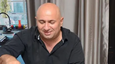 Dupa ce colegul lui de platou a dat-o in bara cu sandvisurile, Chef Scarlatescu a lansat carnatii care-i poarta numele