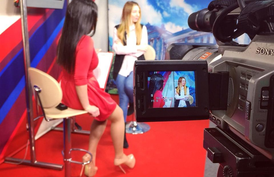 Două prezentatoare TV au fost protagonistele unei mega-controverse, în platoul știrilor