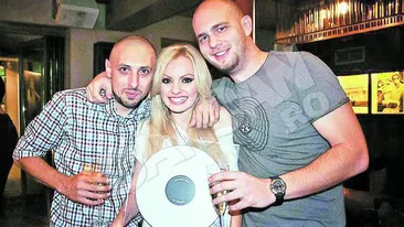 I-a interzis sa se lase fotografiata de alt barbat! Alexandra Stan are probleme cu iubitul