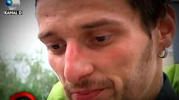VIDEO Fratele unei cunoscute blonde e la un pas de moarte: este dependent de etnobotanice, are SIDA si doarme pe strazi! Vezi cine este sora indurerata care plange pentru el