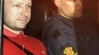 Monstrul din Norvegia a lasat in viata trei copii de 10 si 11 ani, pe Insula Terorii
