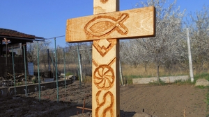 Cum arată ”Peştele lui Iisus” şi cum a ajuns pe maşinile şoferilor de la noi!
