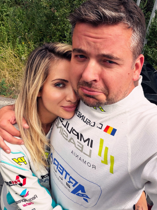 Otniela Sandu și ”Prințișorul asfaltului” nu se mai ascund! Au publicat prima fotografie de cuplu