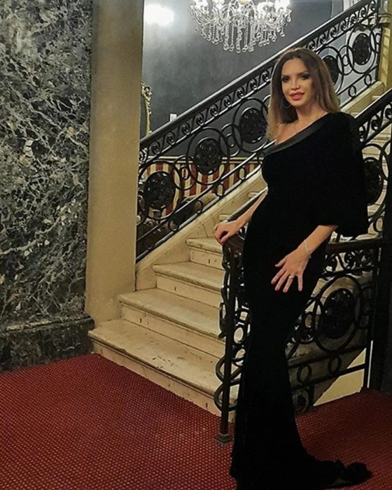 Cristina Spătar reușește să e mențină mereu în formă (sură foto: instagram)