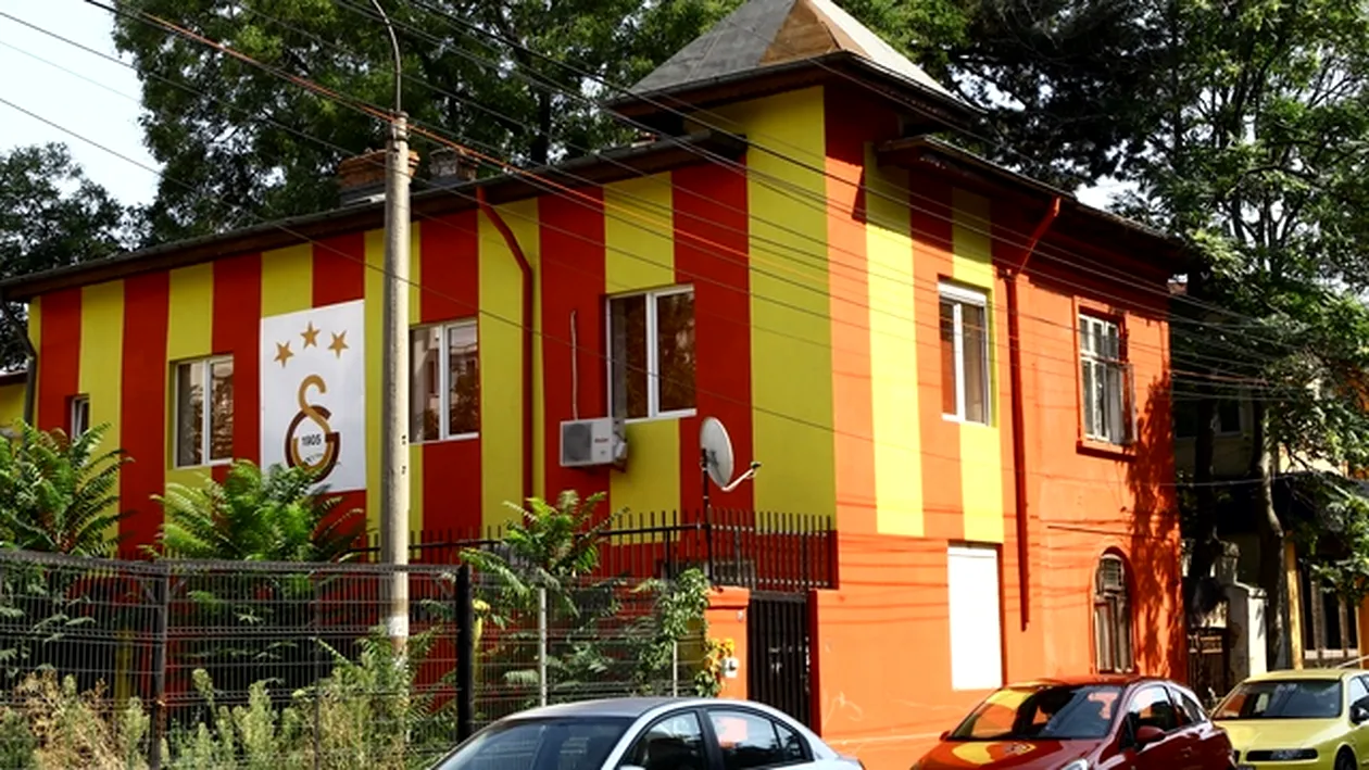 Fotbalul dus la extreme! Povestea casei parasite din Bucuresti, vopsita in culorile Galatasaray!