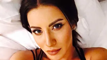 UPS! NICOLETA NUCĂ a vrut să pozeze sexy, dar... Fanii au văzut ASTA! Sunt oribile...