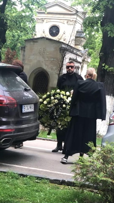 Cătălin Botezatu, distrus de durere la înmormântarea excentricului Alex Faur