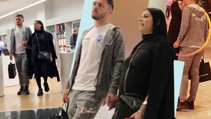Primele imagini cu fotbalistul de ”națională” & logodnica însărcinată