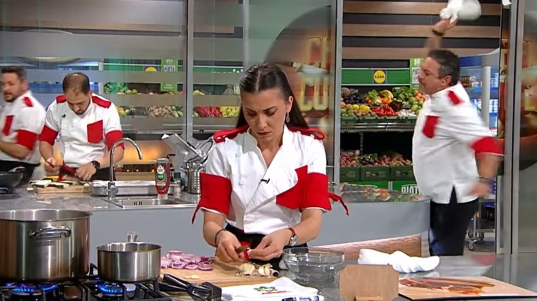 Momentul rușinos de la Chefi la cuțite trecut cu vederea de toată lumea: „Dacă mai îmi zici așa, mă enervez, să-mi bag...”