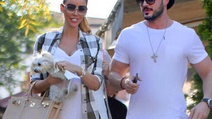BIANCA DRĂGUŞANU le-a arătat fanilor cum o ,,ajută’’ VICTOR la cumpărăturile fetiţei lor:,,Şi tăticii se implică... ‘’
