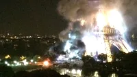 Panică la Paris, imediat după carnagiul din Nisa! Turnul Eiffel învăluit de un nor negru de fum