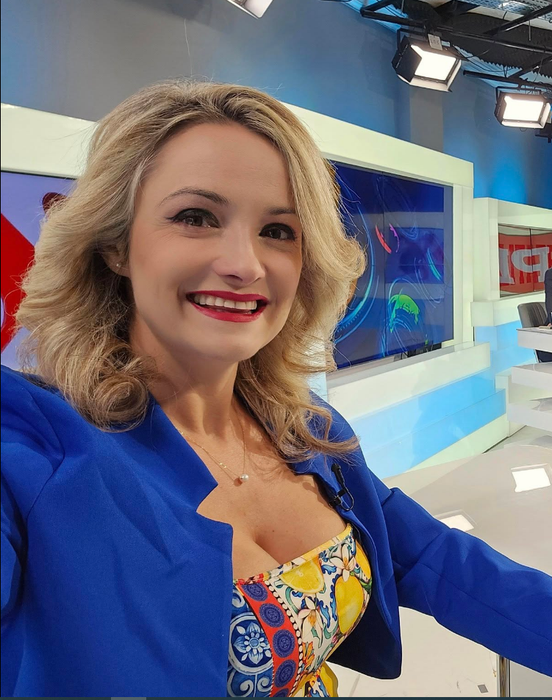 Delir sau goană după like-uri? Cum și-a umilit Amalia Bellantoni, ex-Acces Direct, un angajat care o filmase