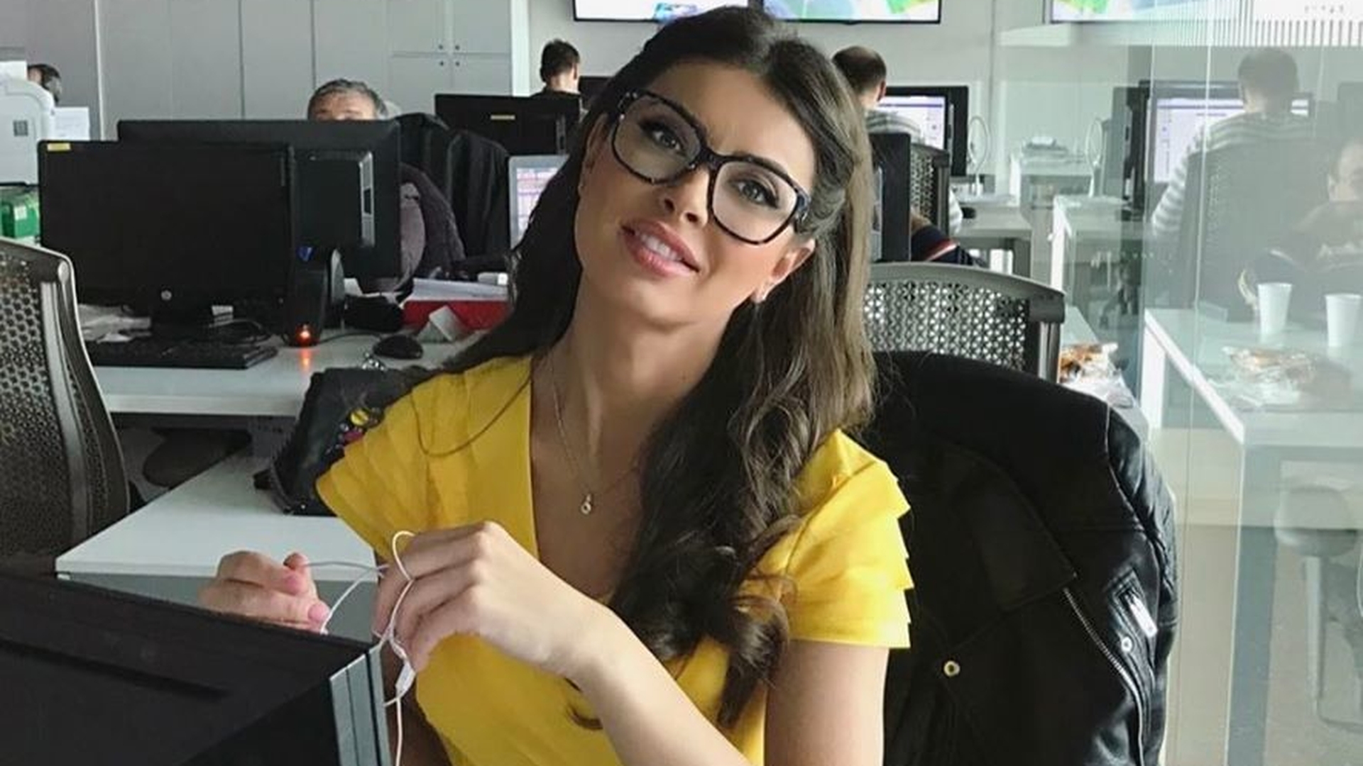 Cum a debutat povestea lor, aşa s-a şi închis: brusc şi în mare taină. Ştirista de la DIGI24 a ”rupt-o” cu milionarul ANRP, 
iar motivul e halucinant!