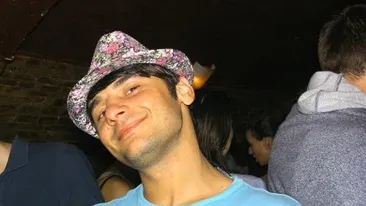 Mama lui castiga bani pe banda rulanta, el serveste la tejghea! Fiul secret al unei celebre canterete s-a angajat la hotel!