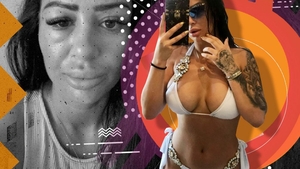 O bombă-sexy acuză medicul estetician că i-a greșit intervenția: “Am apăsat într-o seară pe ochi și mi-a ieșit un...”